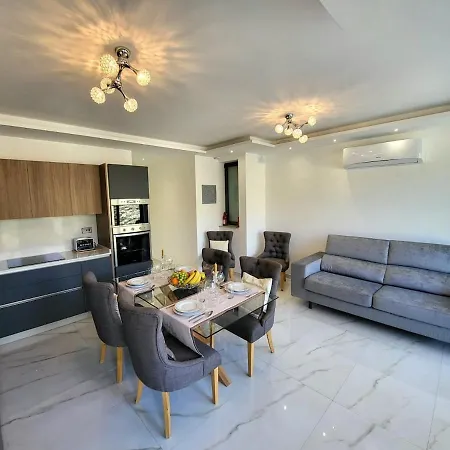 Gozo Coastal With Stunning Sea View, Free Private Parking, Ac & Wifi