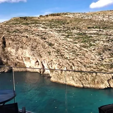 Gozo Coastal With Stunning Sea View, Free Private Parking, Ac & Wifi 아파트 슬렌디